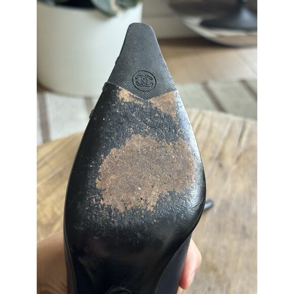 Vintage Chanel Navy Blue Heels Classic 735 40 9 US Point Toe Pumps Leather - Picture 12 of 15